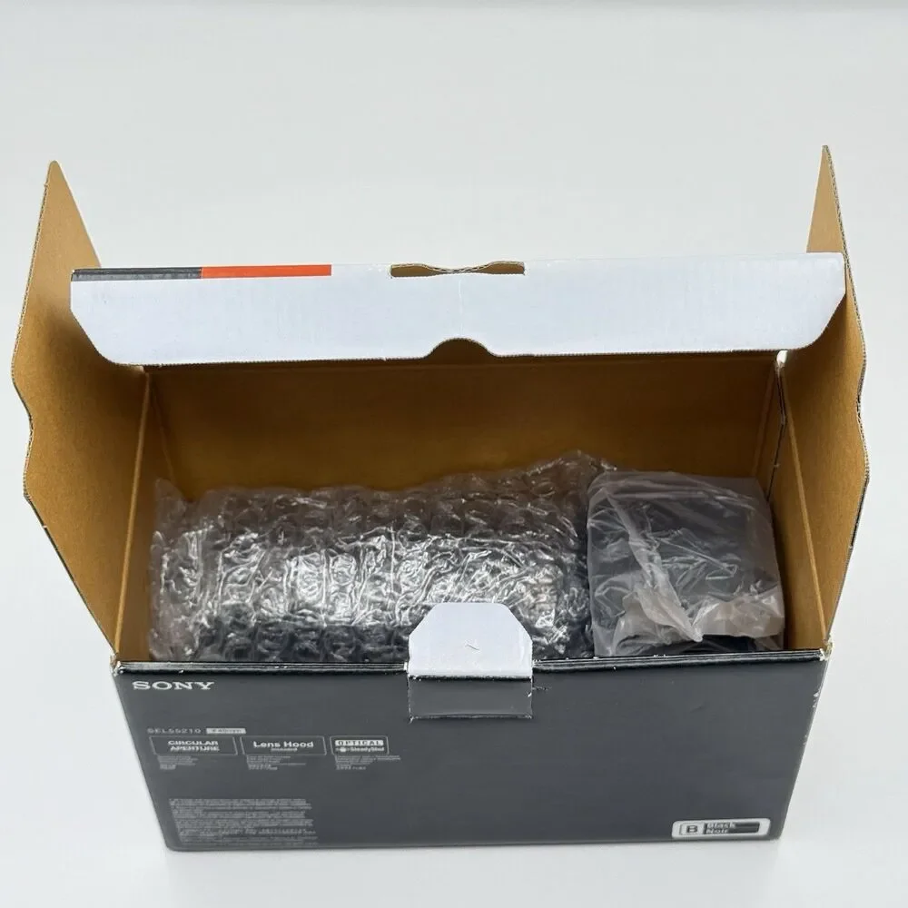 Sony E 55 210mm F4.5 6.3 OSS Zoom Lens SEL55210 Black Box Hood